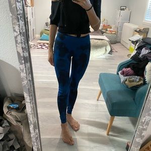 Lululemon floral blue and black yoga pants
